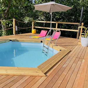 Hébergement de vacances Les Vanniers: Papaye - Karité Guadeloupe